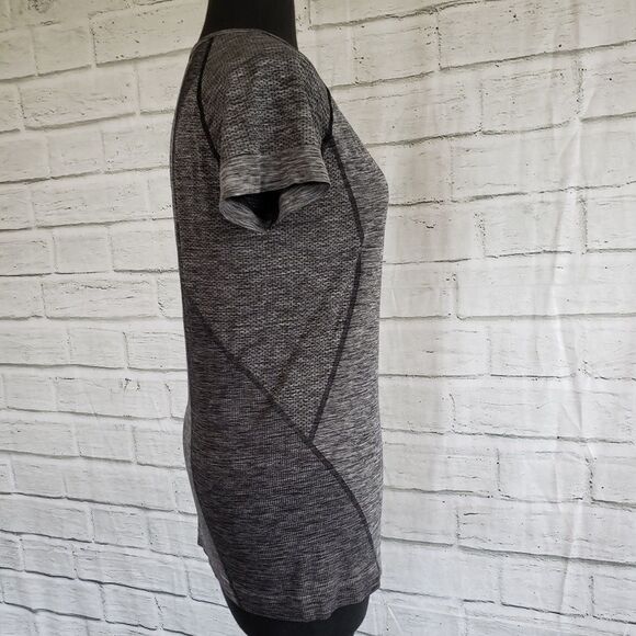 Zella dark gray short sleeve stretchy workout top - Picture 5 of 5